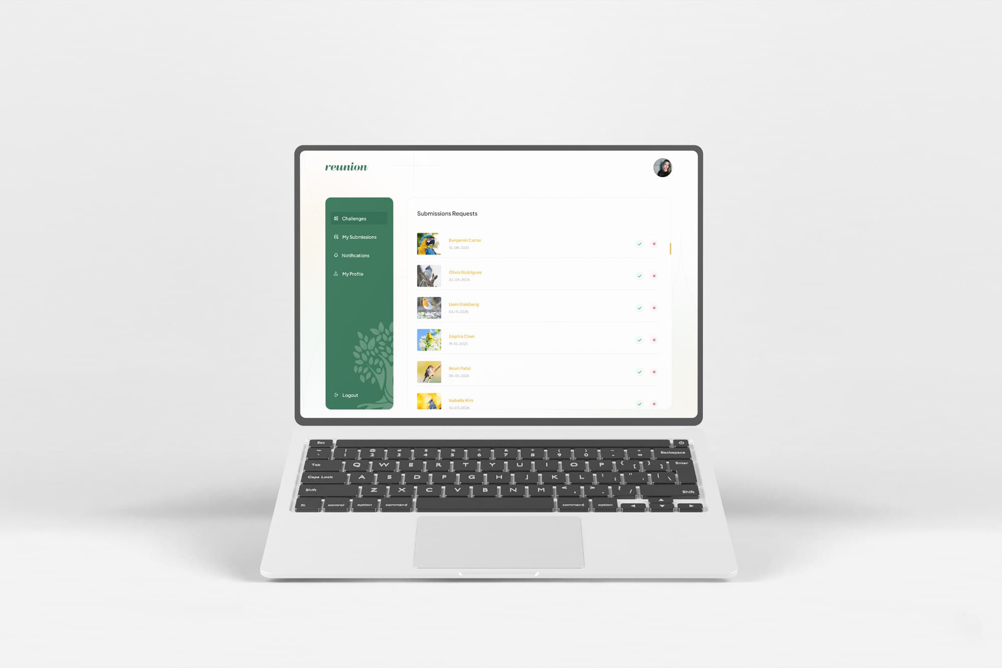Reunion Platform – Family Photo Challenge App